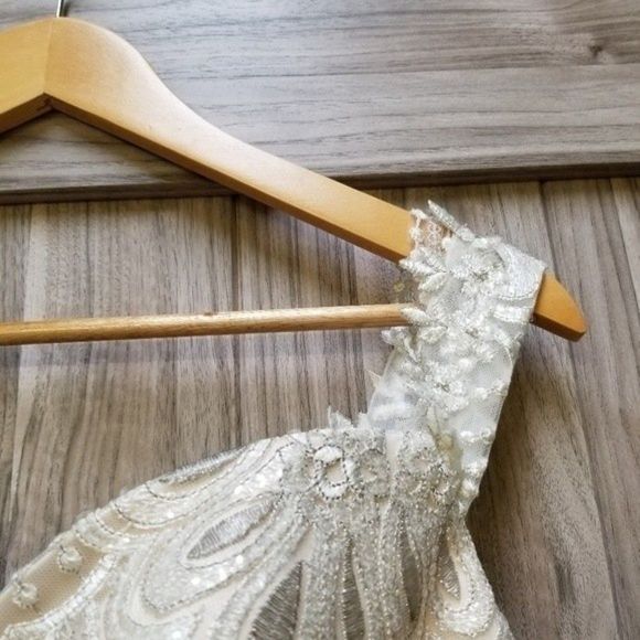 BHLDN Carrafina Full Tulle Ballgown White Wedding Dress Cathedral Veils - Picture 15 of 16